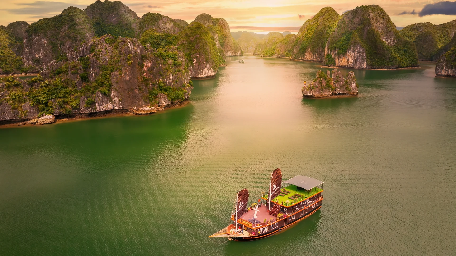 3D2N Tour | Experience Lan Ha and Ha Long Bay on Sunlight Boutique 7 Cruise